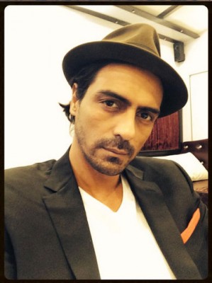 Arjun Rampal begins shooting for 'Roy'